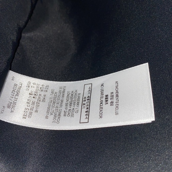 Authentic Burberry tote - Picture 13 of 16